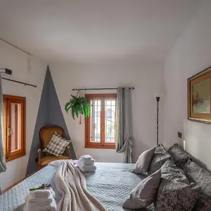 https://la-casita.hotelinveneto.com